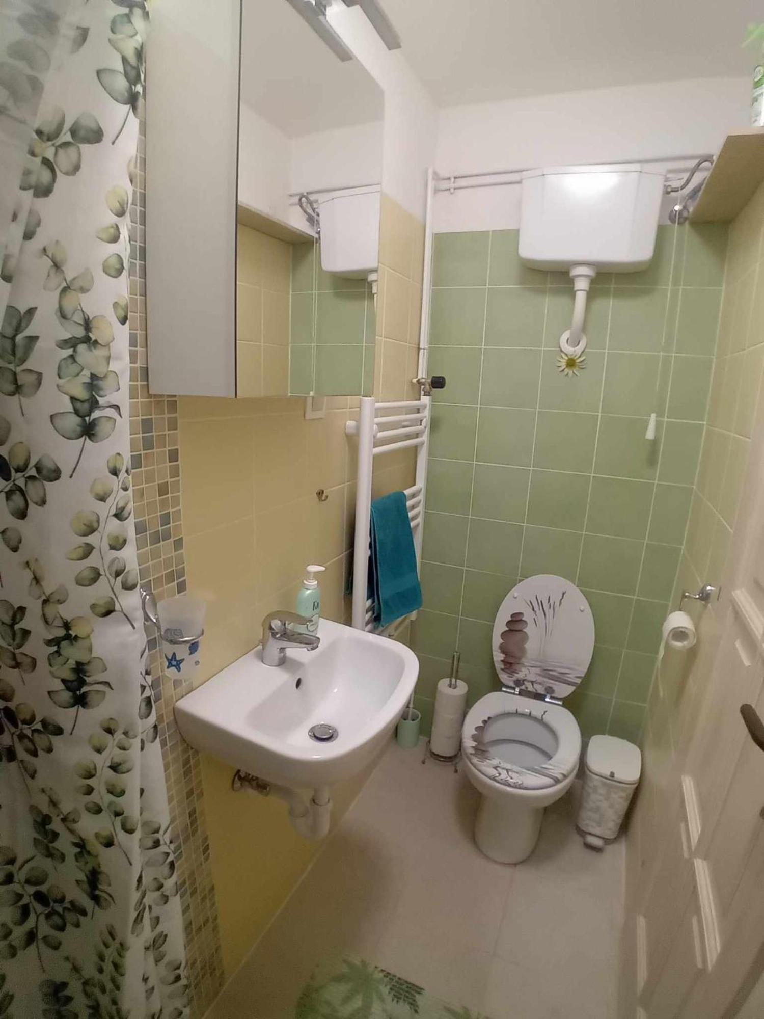 Edi Apartman Vecsés Eksteriør bilde